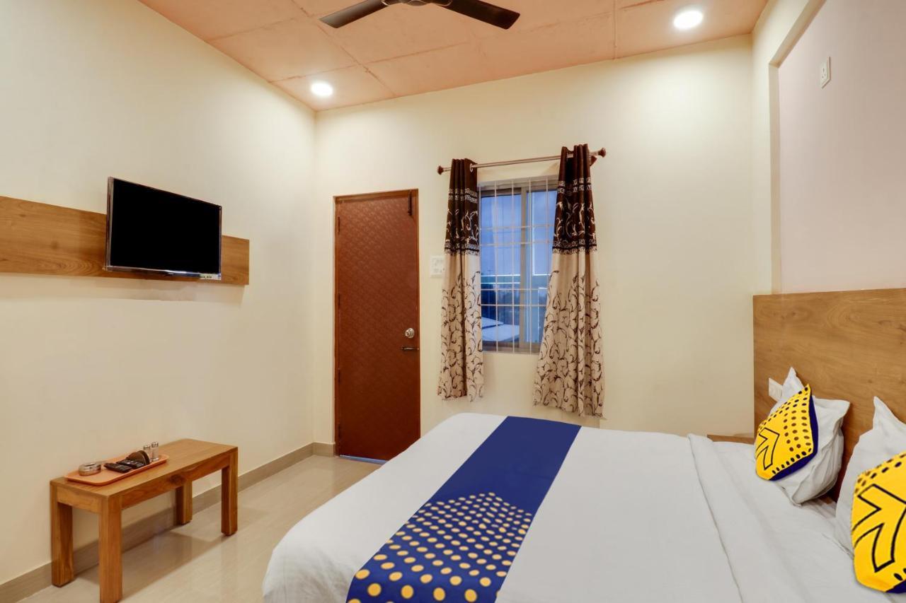 Spot On Kick Bunk Hotel Kammasandra Exterior photo